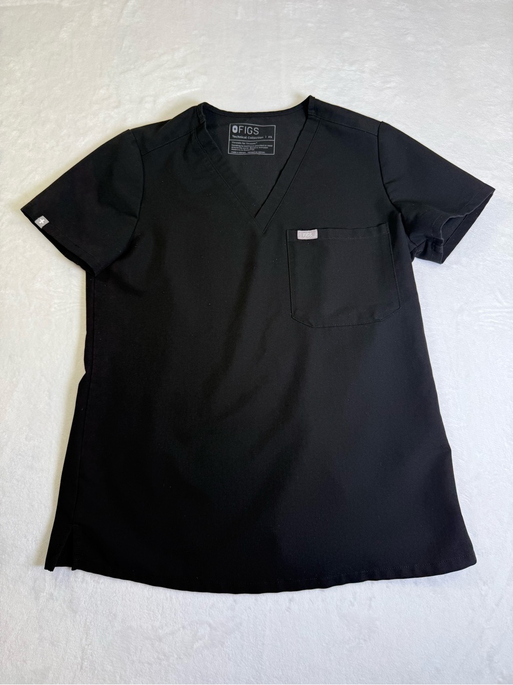 Figs women’s FW1000 Black V-Neck Scrub Top size xs new